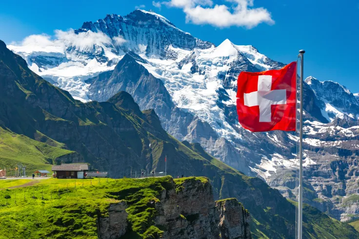 Bitcoin and Tether Become "De Facto" Legal Tender in Swiss Town