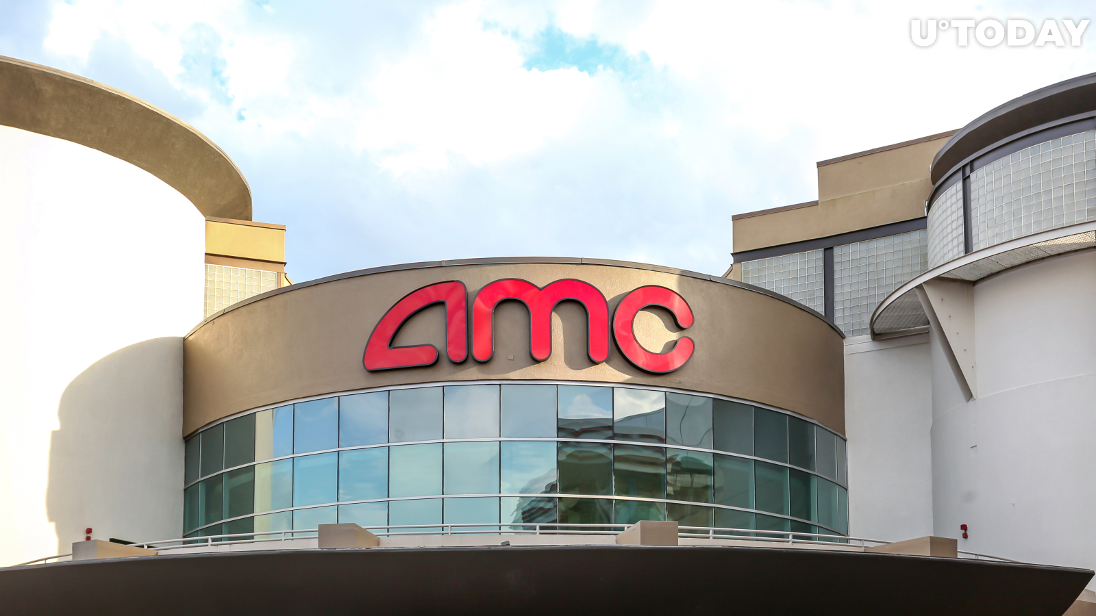 Shiba Inu and Dogecoin Now Accepted by AMC Theaters 