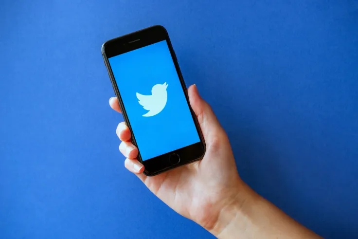 Breaking: Elon Musk Acquires Twitter, Dogecoin Slips