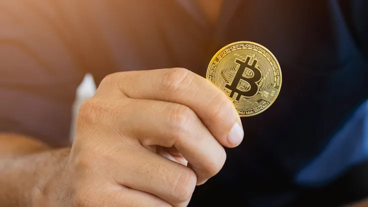 No, Bitcoin (BTC) Not Controlled by Five People: CoinShares Debunks Toxic Narrative