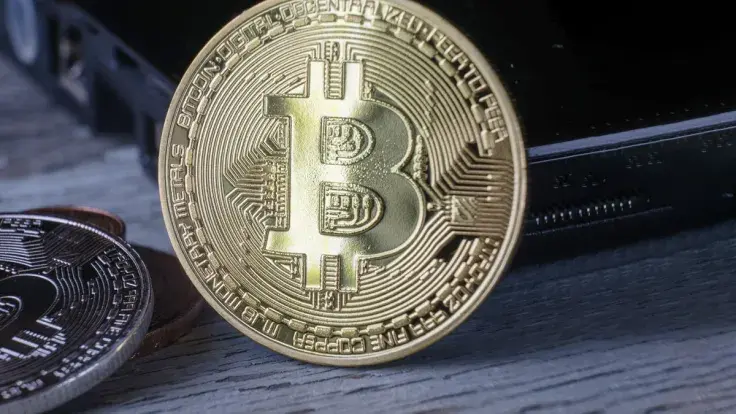Bitcoin (BTC) Must Hold Above $25,000, Here's Why, Explains Bloomberg Expert