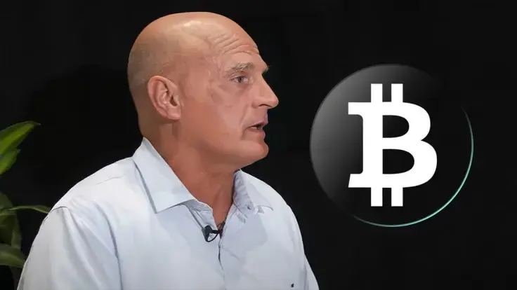 Bitcoin to $7,000? Bloomberg's Top Expert Reveals Surprising BTC Analysis