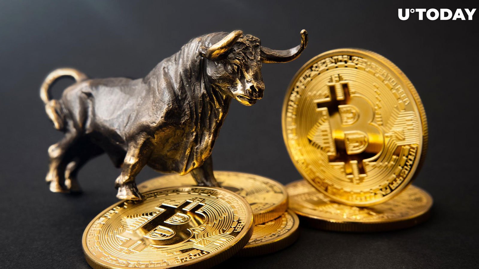Top Bitcoin Analyst Calls 'Buy the Dip' Amid Bullish Signal