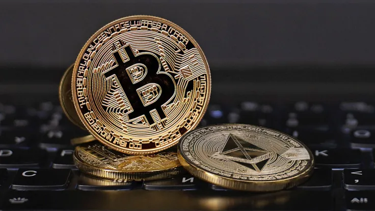 Ethereum vs. Bitcoin: Is 60% ETH Price Collapse on Horizon?
