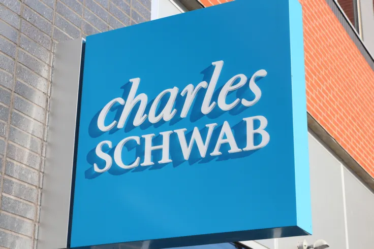 Schwab's Spot Crypto Trading Would Be 'Tough Sell', Top Analyst Says
