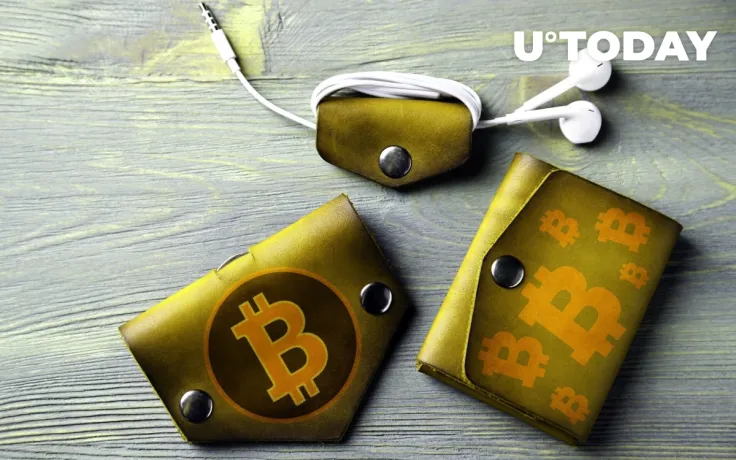 Bitcoin Whale Alert Reports: $214 Mln in BTC Moved Between Unknown Wallets