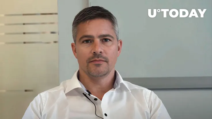 Top Trader Henrik Zeberg Projects 400% Growth for Crypto Market in Epic Prediction