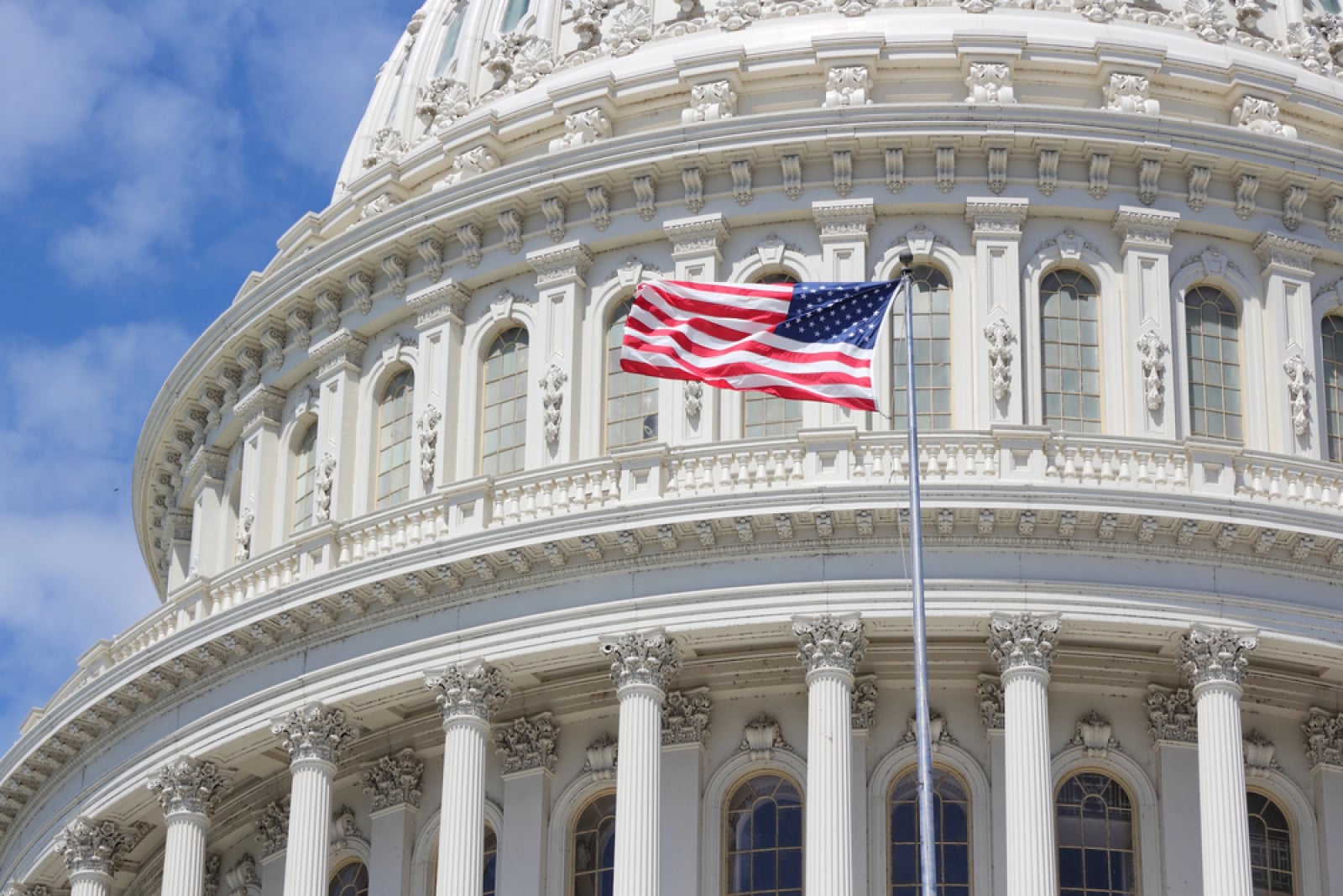 Democrats Hate Crypto More Than Oil Companies and Data Centers, Poll Shows – U.Today